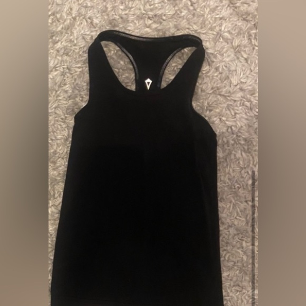 Ivivva size 6 black tank